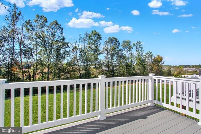 Building Photo - 105 Homestead Dr