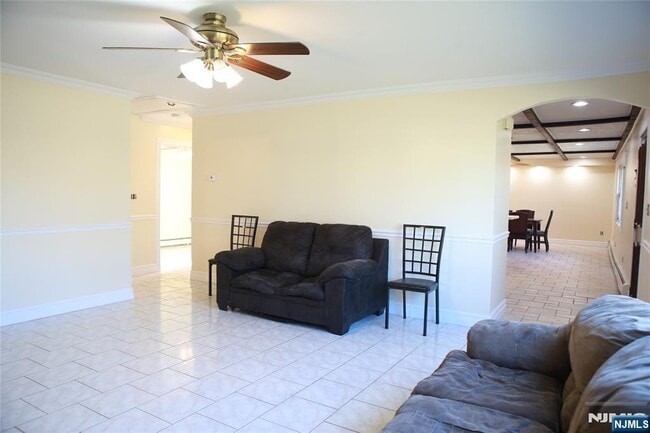 Building Photo - 2A Harvey Ave