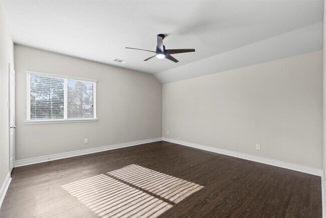 Building Photo - 5619 S Denham Ridge Ln