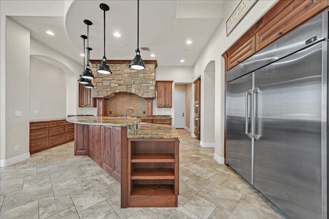 Building Photo - Custom Luxury Home with Strip and Mountain Views!