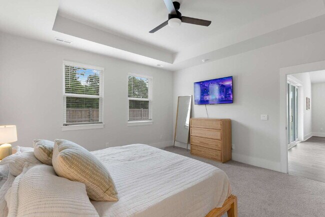 Building Photo - Spacious 4 Bedroom Home in Blake Farm