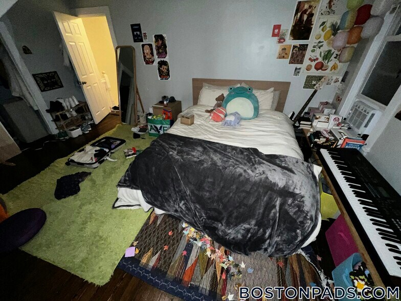 Building Photo - 40-42 Hillside St.