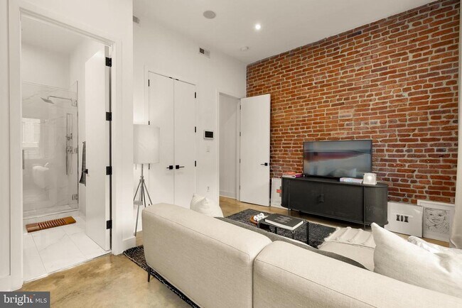 Building Photo - 1546 New Jersey Ave NW