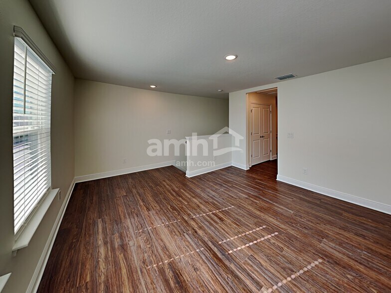Building Photo - 14526 Cedar ml dr