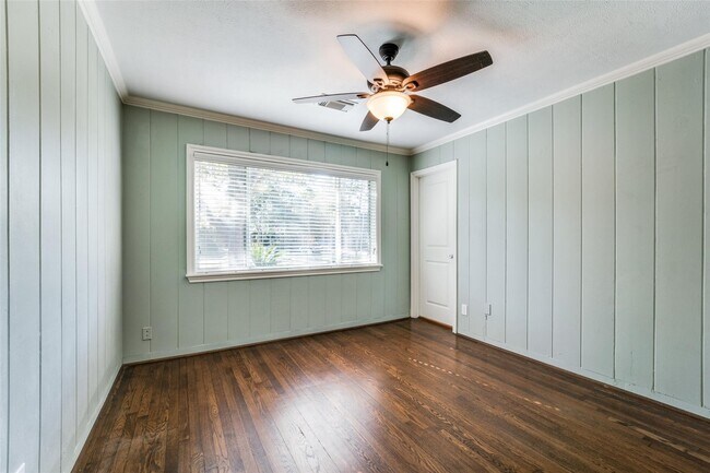 Building Photo - 4502 Brookwoods Dr