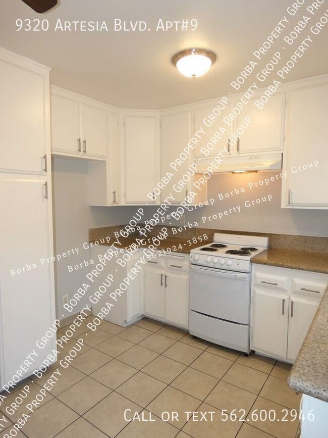 Building Photo - *PET FRIENDLY 2 BEDROOM 1 BATH APARTMENT W...