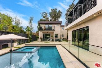 Building Photo - 18589 Linnet St