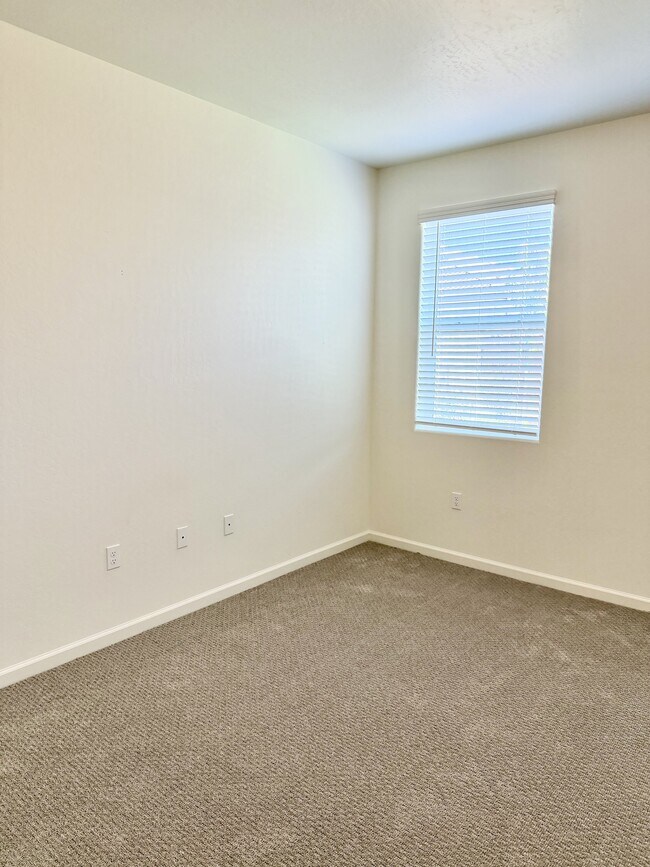 Building Photo - 1473 Concord Way