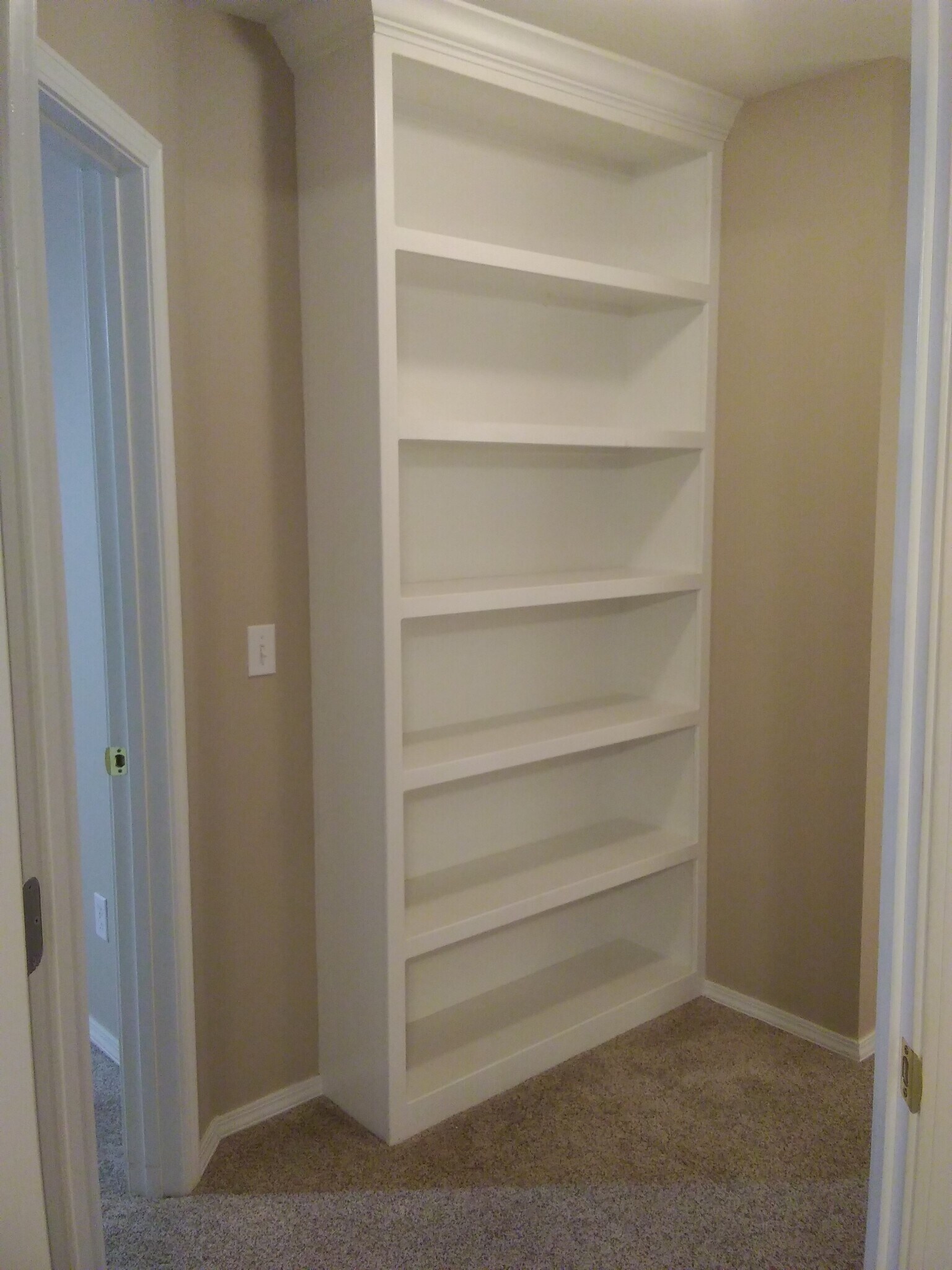 Built-in Bookshelves - 3013 N Fremont Ave