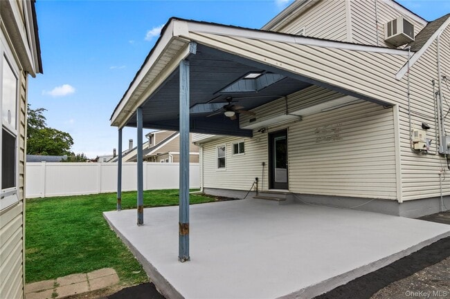 Building Photo - 937 Bowling Green Dr