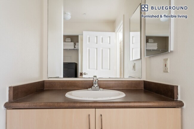 Building Photo - 39370 Civic Center Dr