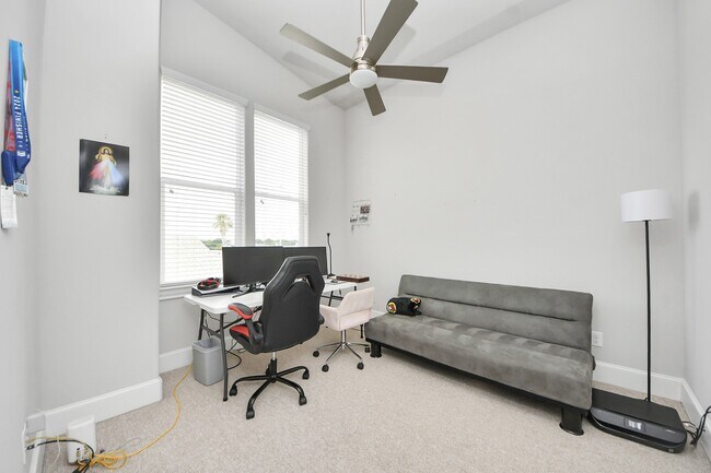 Building Photo - 9614 Riddlewood Ln