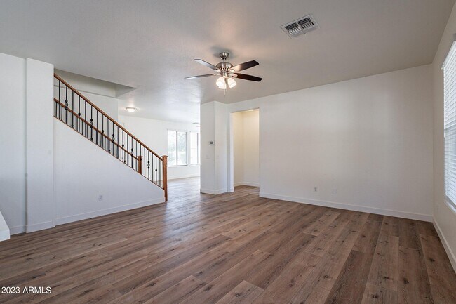 Building Photo - 4244 E Gleneagle Dr