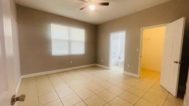 Building Photo - 1589 Cumin Dr