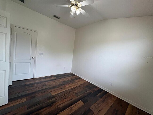 Building Photo - 10907 Derringer Dr