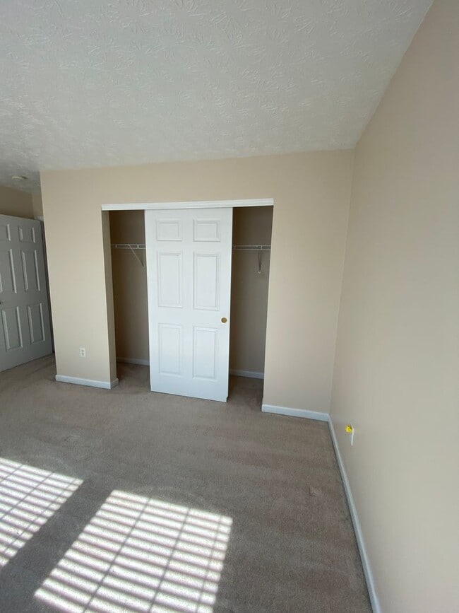 Building Photo - 4221 Dobbin Cir