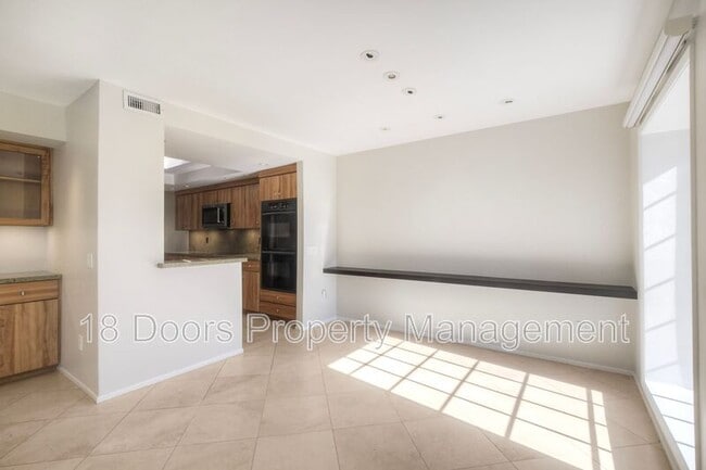 Building Photo - 2239 Del Mar Scenic Pkwy