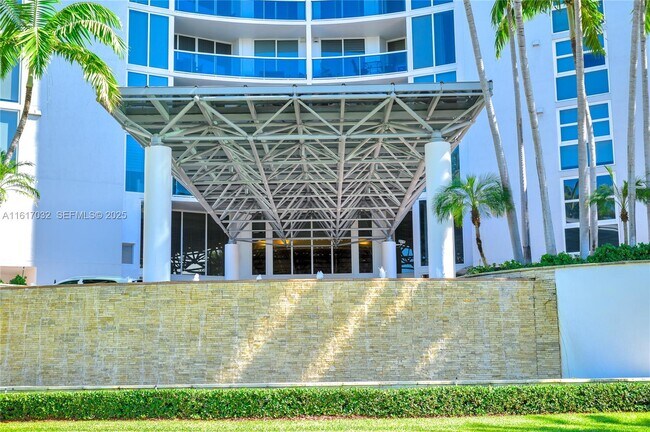 Building Photo - 18911 Collins Ave