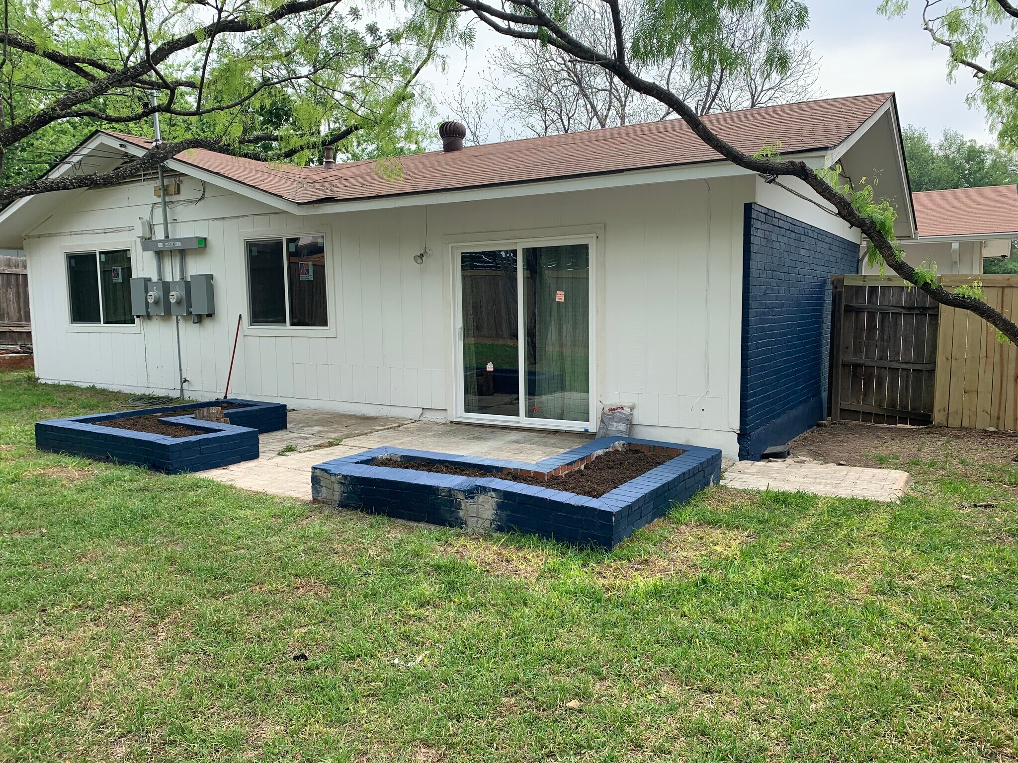 Building Photo - 2410 Audubon Pl