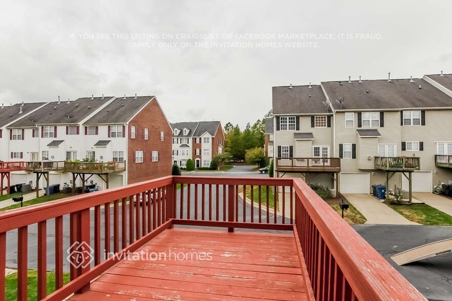 Building Photo - 9983 Treeside Ln