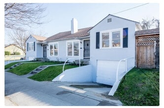 Building Photo - 307 W Olive Ave