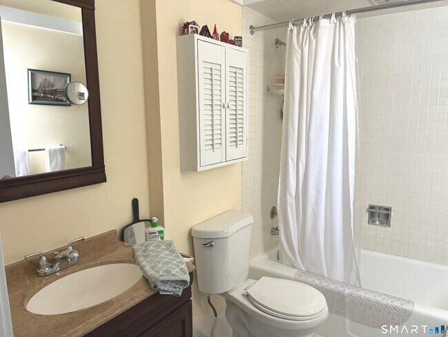 Building Photo - 167 Heritage Vlg