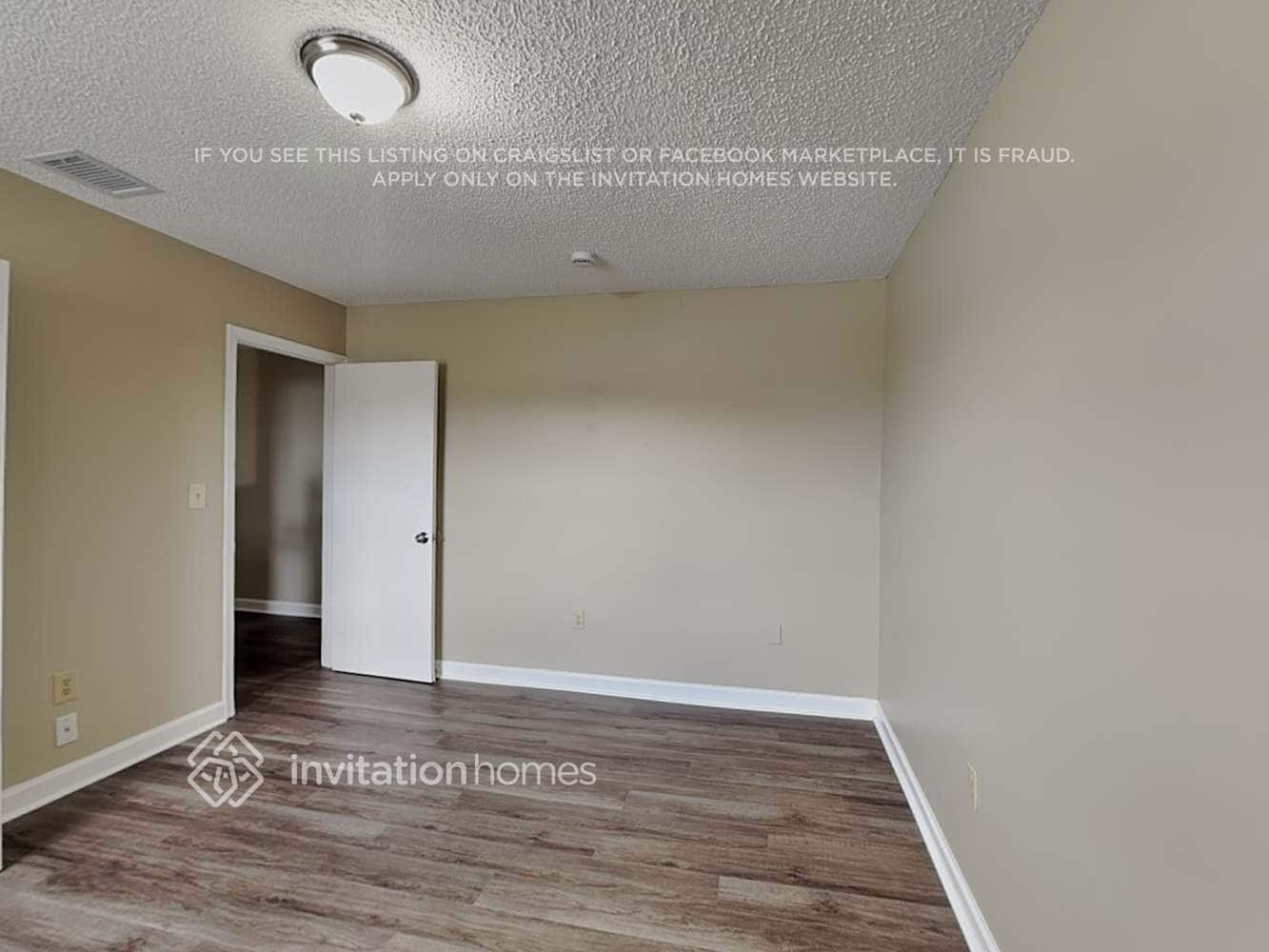 Building Photo - 10420 SW 67th St