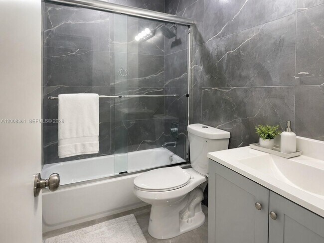 Building Photo - 4281 Riverside Dr