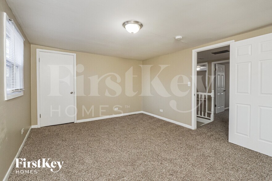 Building Photo - 26646 Elmwood Ave