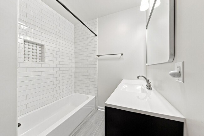 Building Photo - 4029 6th St Dr NW