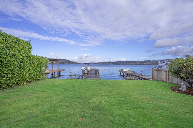 Building Photo - 10507 Rainier Ave S