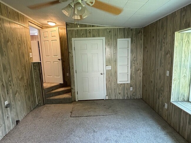 Building Photo - 706 Muddy Creek Rd