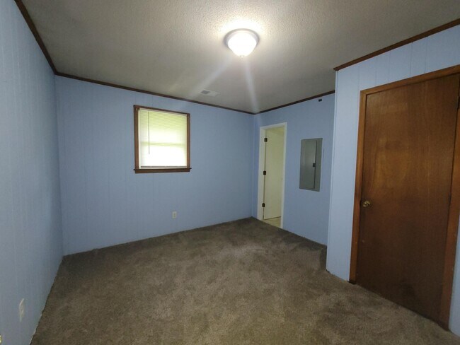 Building Photo - 25 Orangeburg Dr