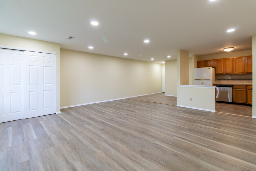 Building Photo - 1813 Meerbrook Ct