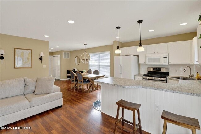 Building Photo - 7 Lucia Ct