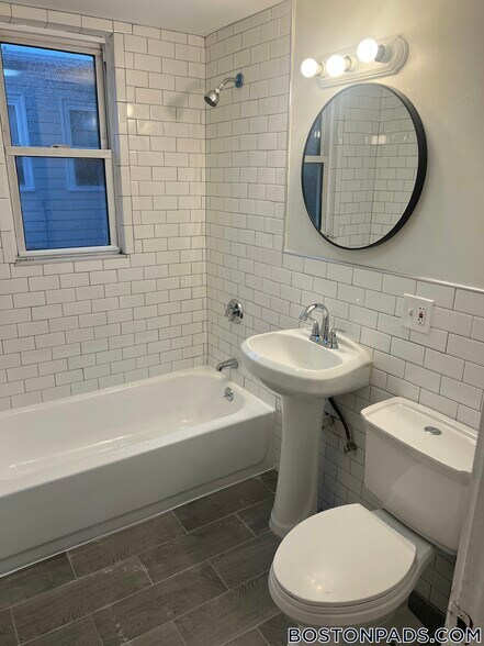 Building Photo - 800 Washington St