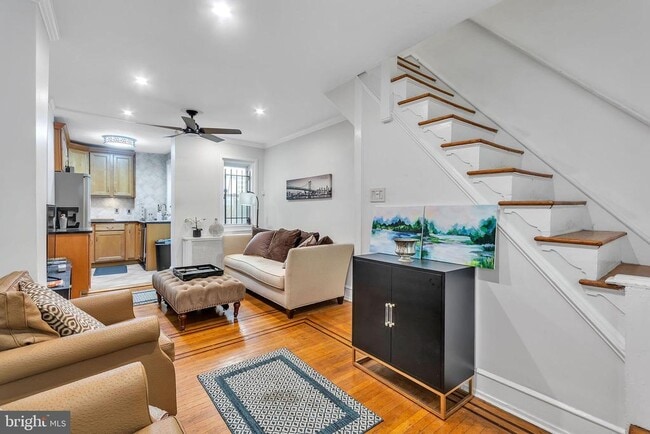 Primary Photo - 1830 Manning St