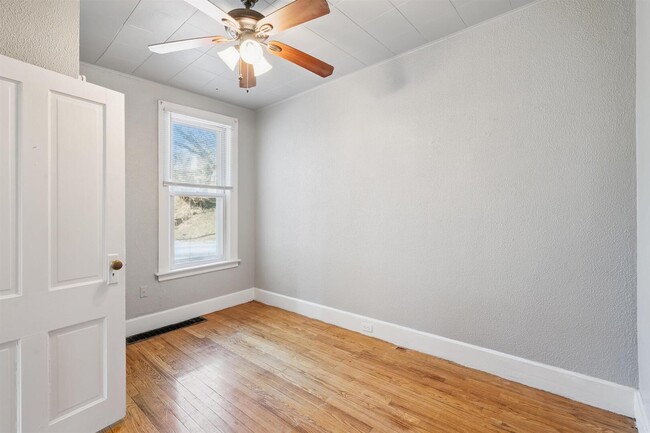 Building Photo - 1411 Jersey Ridge Rd