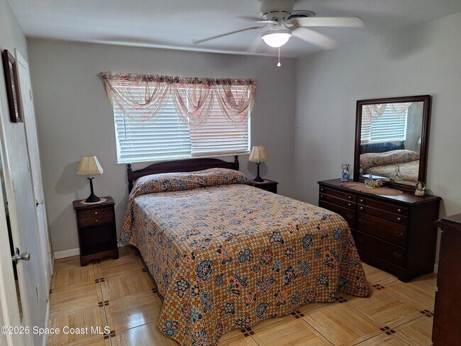 Building Photo - 289 Ellwood Ave