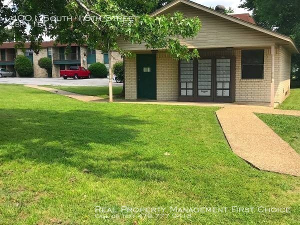 Building Photo - $300  Move In Special at LaCasa Apartments
