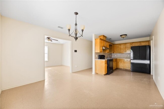 Building Photo - 11 Jay Ave