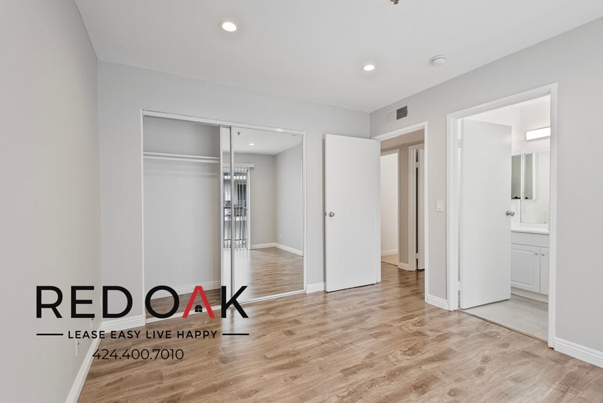 Building Photo - 5224 Cartwright Ave