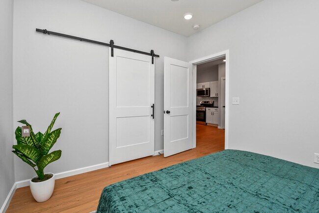 Building Photo - 505 W Grand St