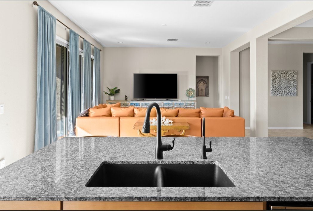 Building Photo - 8511 W Palo Verde Dr