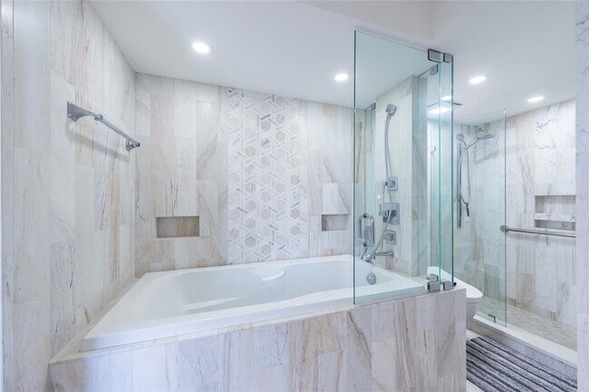 Building Photo - 770 S Palm Ave