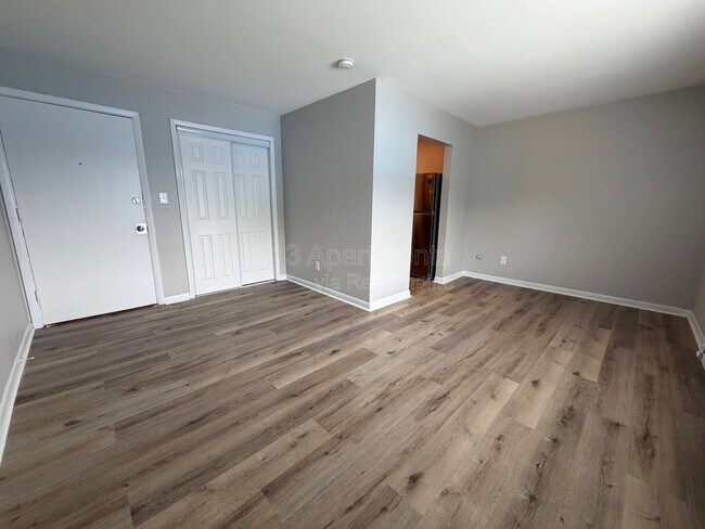 Building Photo - 5146 Carthage Ave