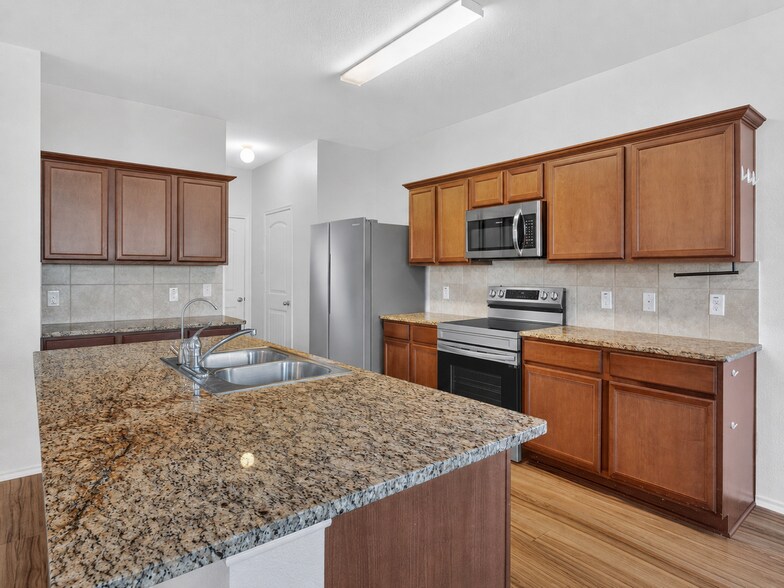 Building Photo - 1702 Wild Rye Cir