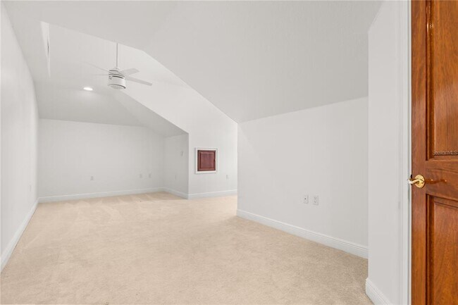 Building Photo - 1501 Lake Markham Rd