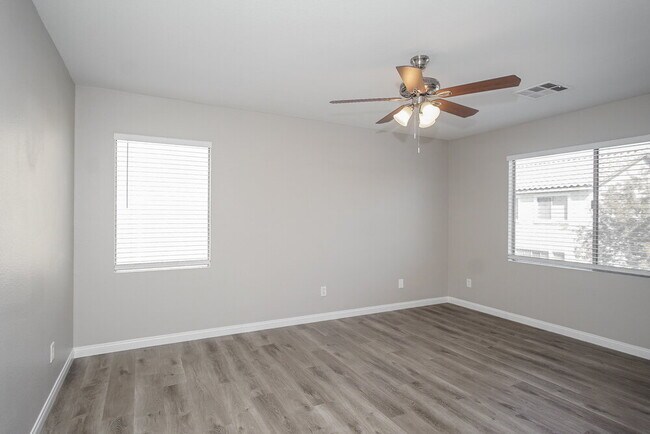 Building Photo - 1932 Basilwood Ct