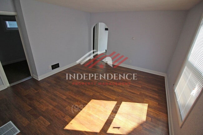 Building Photo - 78 Notre Dame Ave